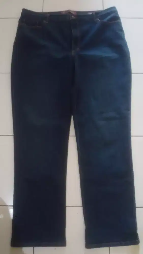 Celana levis size 35-36