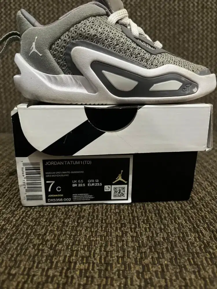 Sepatu anak jordan original