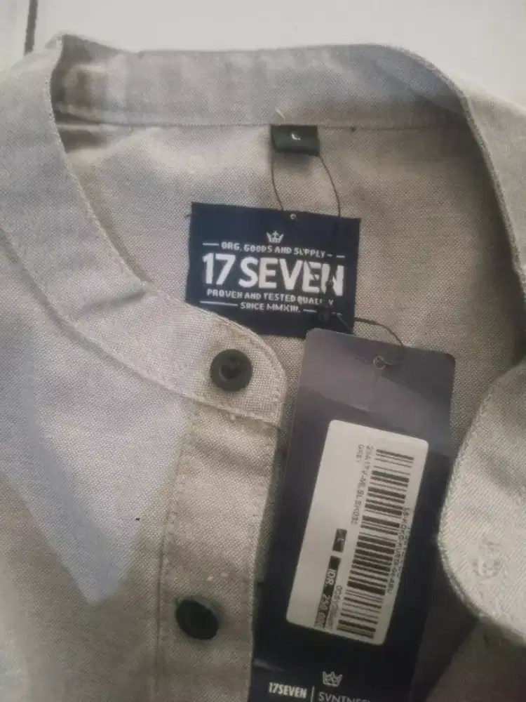 Kemeja koko lengan panjang size L