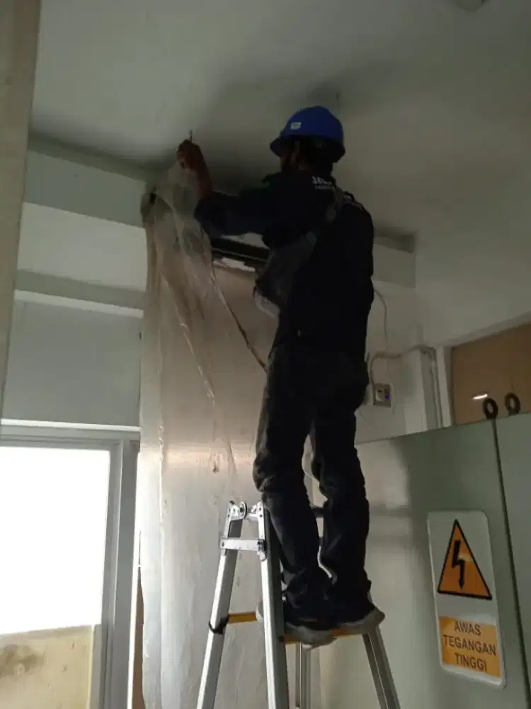 service ac Bongkar pasang ac cuci ac tambah freon isi freon dll