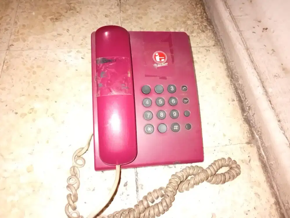 telepon merek panasonic tipe kx-ts  505mxr edition