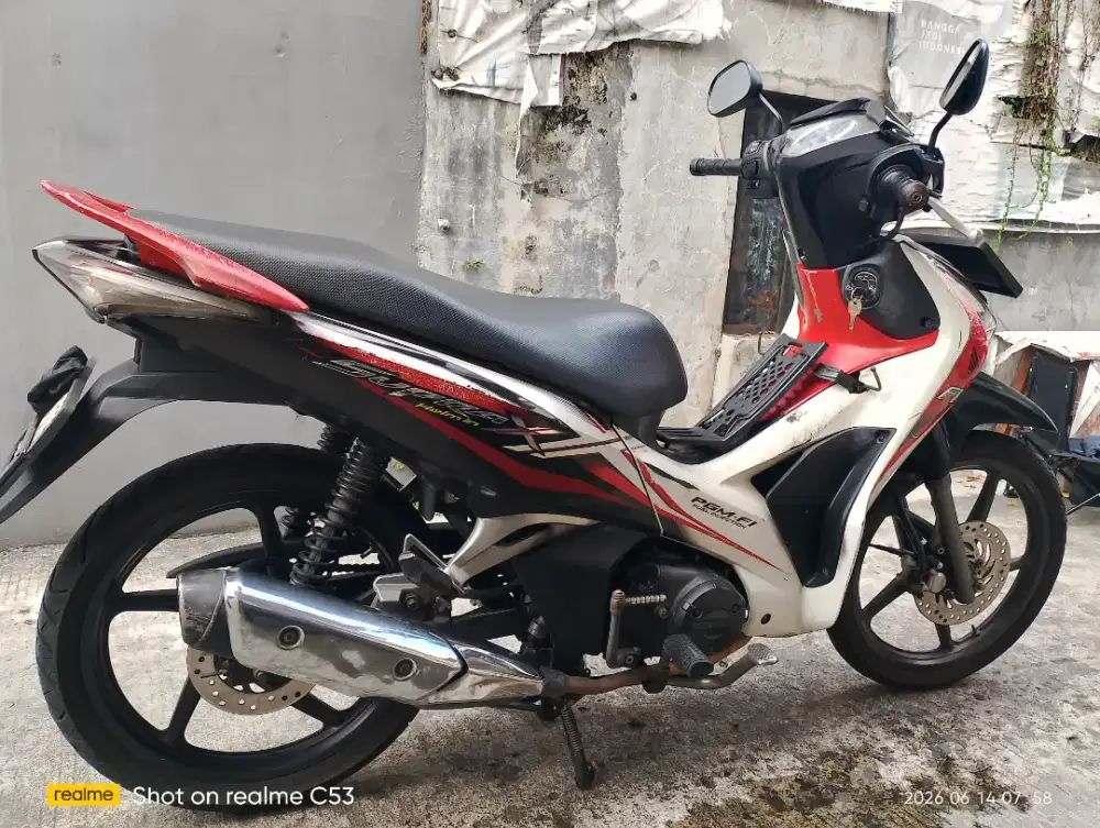 Honda Supra X helm In thn 2012 pajak ON