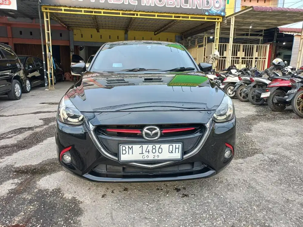 Dijual mazda 2 GT skyactiv 2015 dp 20jt