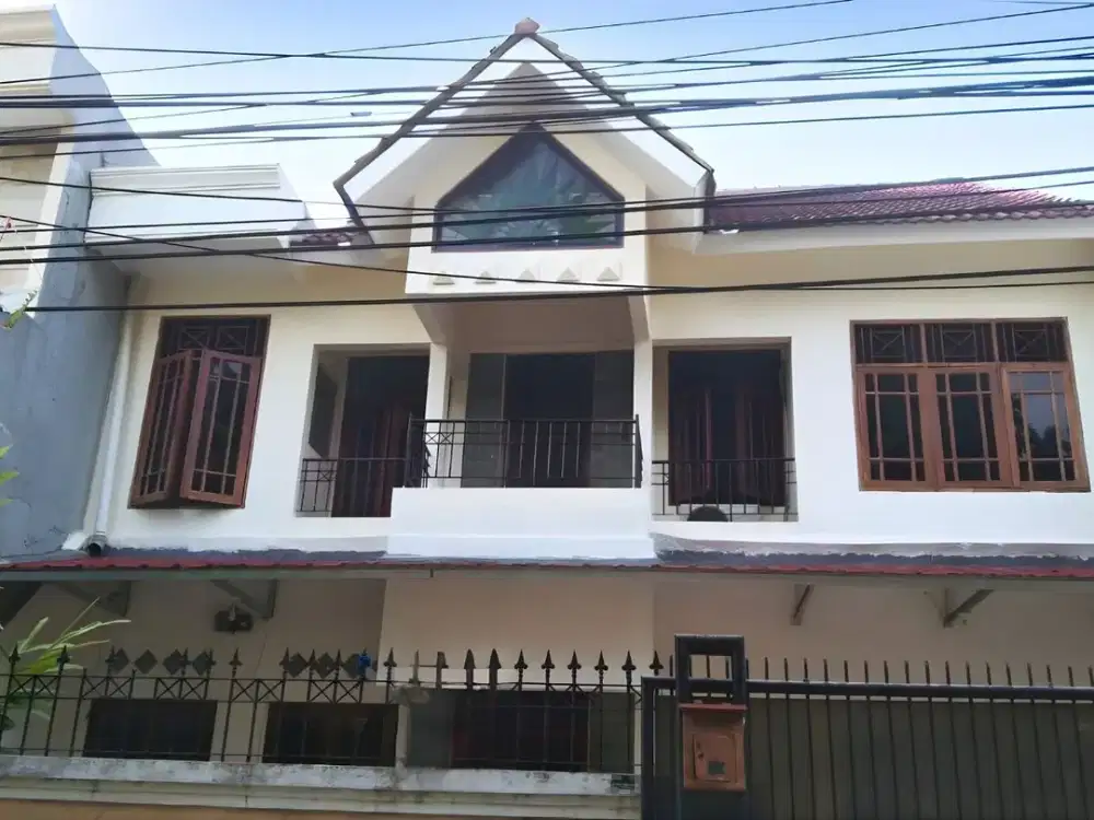 Rumah 2 lantai Dijual Di Cipinang Indah