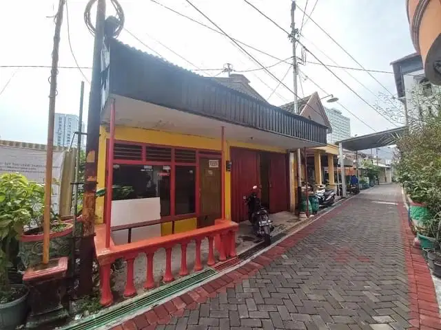 Rumah kost samping Queen City strategis dekat Paragon