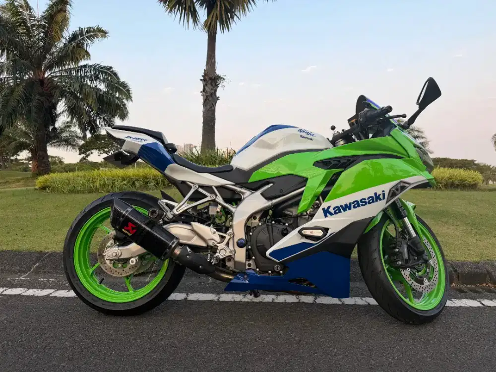 Kawasaki Ninja ZX 25RR 40th Anniversary Full Specs Akraprovic JPA Lamp