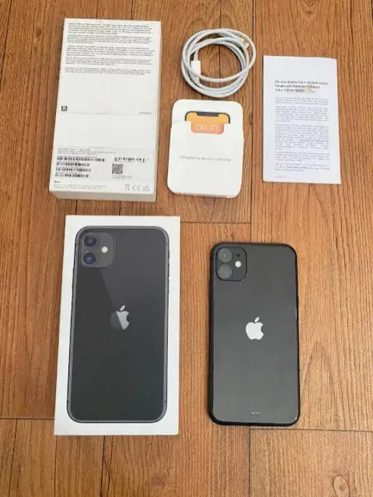 Jual iPhone 11 baru 2 bulan hadiah kantor 64gb warna hitam ex iBox