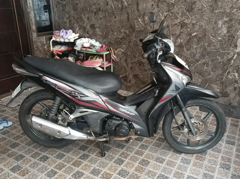 Honda Supra x helm in 2013 B dki