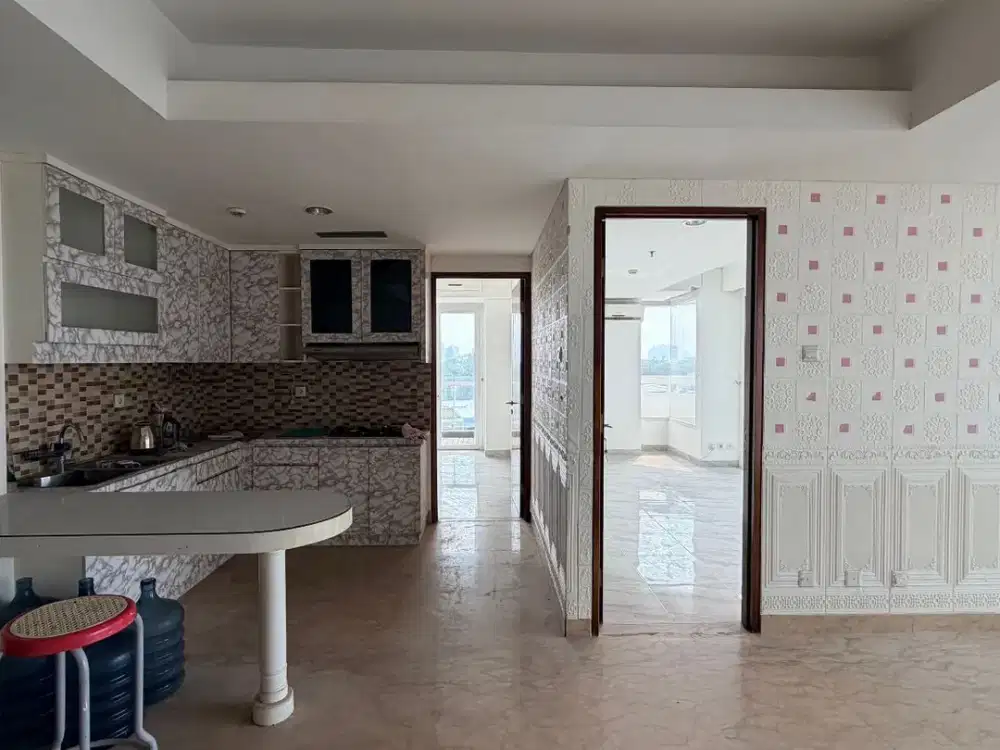 Jual apartemen royale springhill kemayoran 2 kamar 119 meter murah