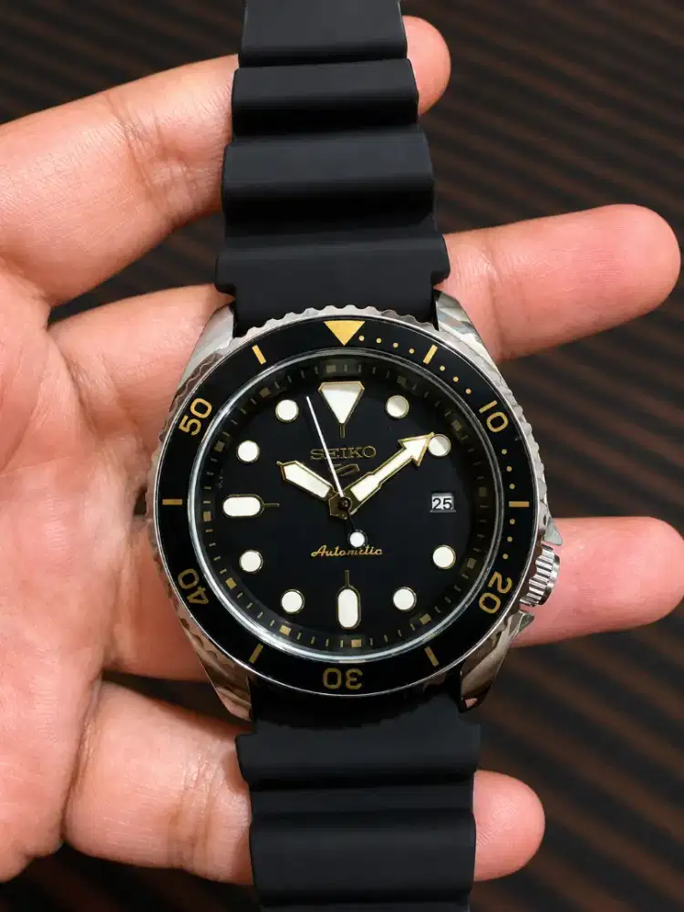 SEIKO Automatic Diver Style – Black Gold – Fullset Box