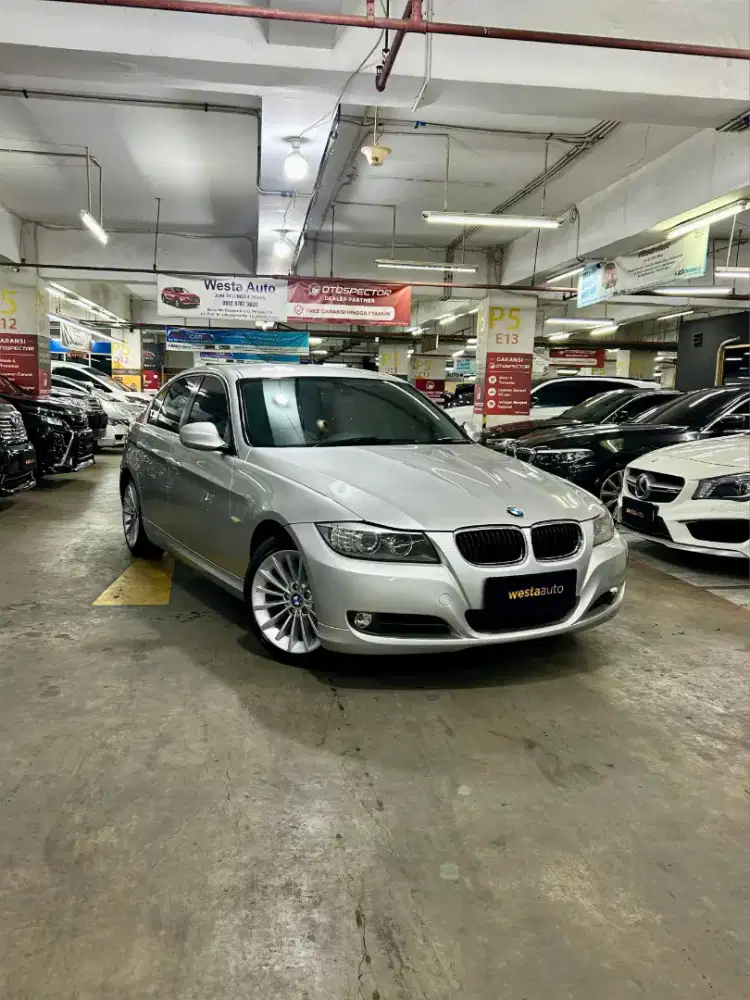 ODO 66rb BMW 320i Executive E90 LCI AT 2012 nik 2011 Terawat