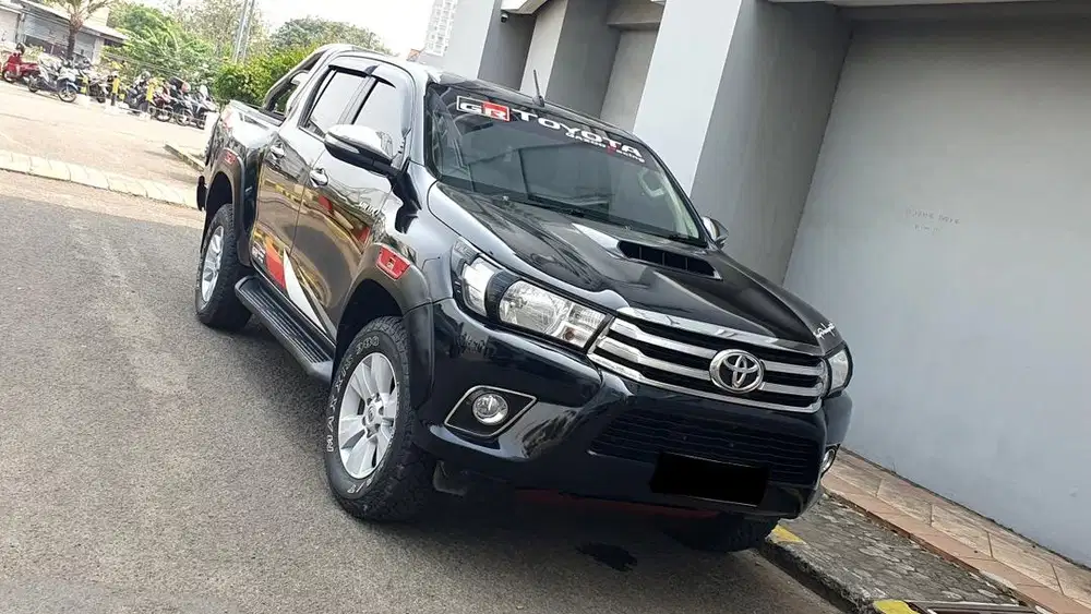 TOYOTA HILUX V double cabin VNT 4X4 AUTOMATIC  2016