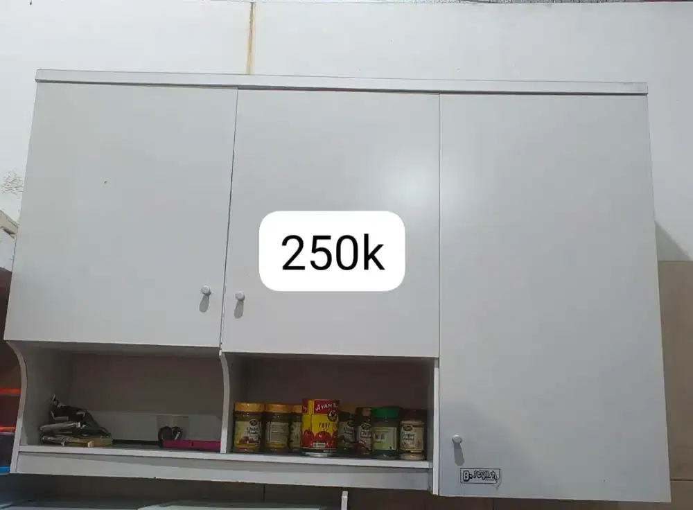Lemari dapur minimalis
