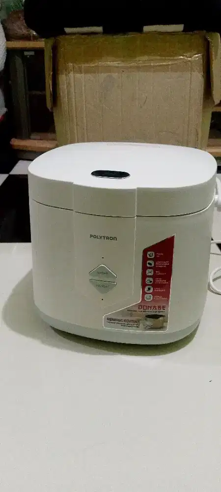 Rice cooker Polytron 2 liter baru sekali pakai