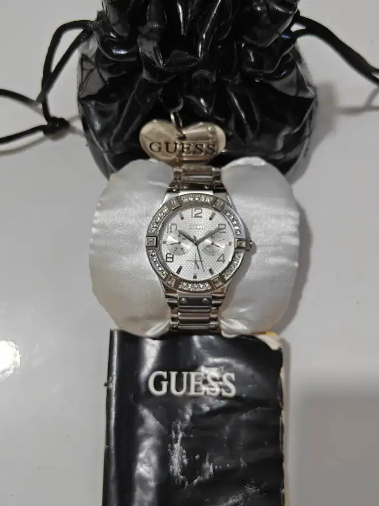 Guess wanita W0290L1 original bekas bagus normal semua siap pakai