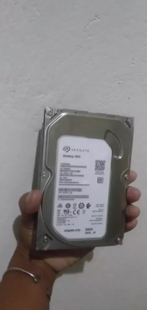 Di jual semua ukuran hardisk seageat 500 gb,1,2,3,4, TB garansi 1 TB