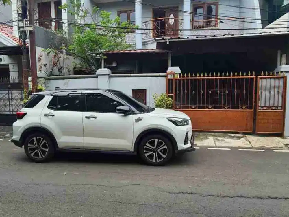 Rumah Asri Hijau dalam komplek Benhil Jakarta Pusat