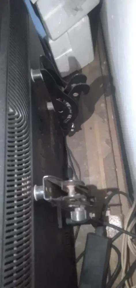 Di jual breket dinding untuk semua tv  lcd,LED,smard