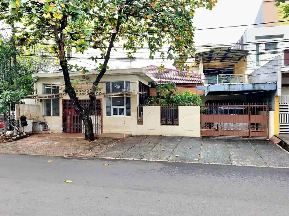 Dijual Rumah Di Jalan Utama di Perumahan Taman Aries Jakarta Barat