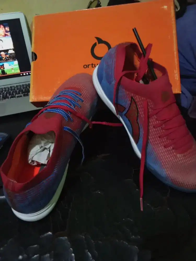 SEPATU FUTSAL ORTUSEIGHT CATALYST LIBERTE V3 CYAN