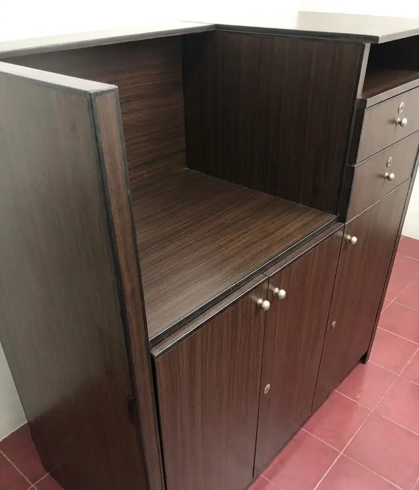 Meja lemari kasir