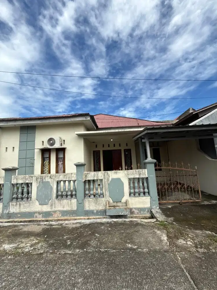 Disewakan rumah tahunan dekat kampus