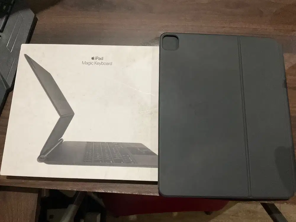Ipad Magic Keyboard Ipad Pro 12.9 inch Gen 3 - 6 lengkap, jarang pakai