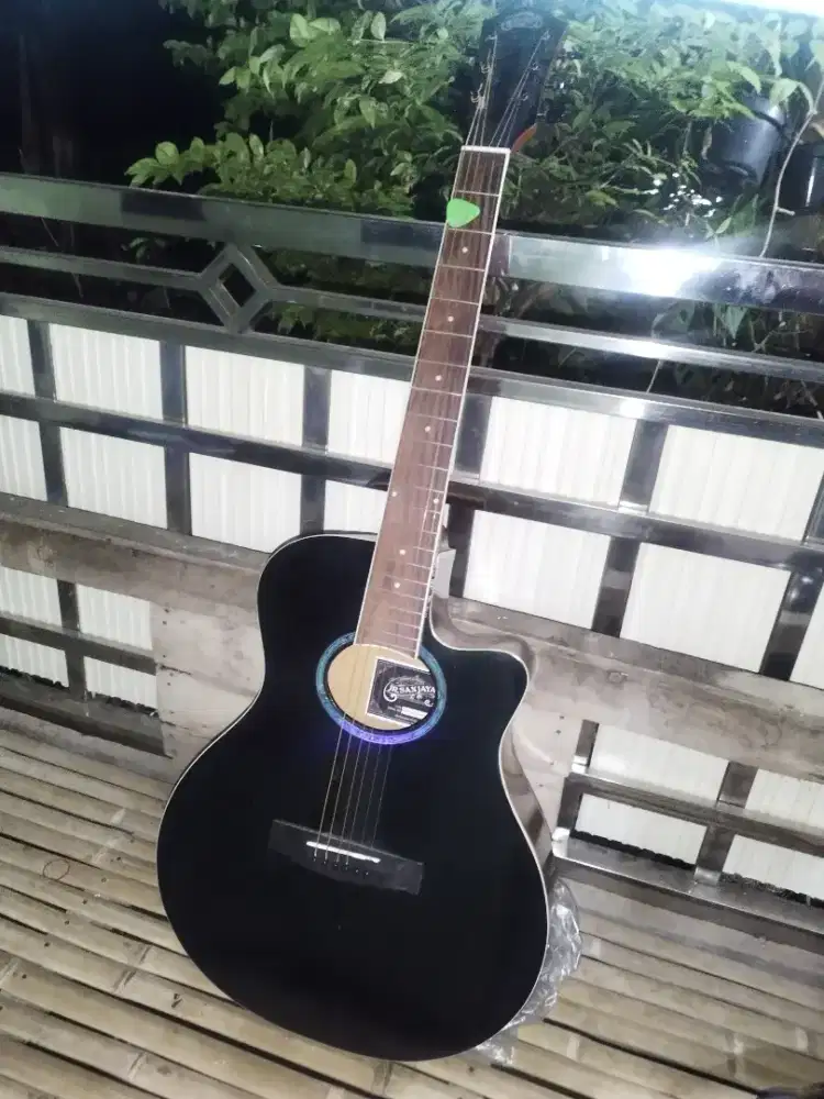 Gitar akustik Jr Sanjaya patrol 01