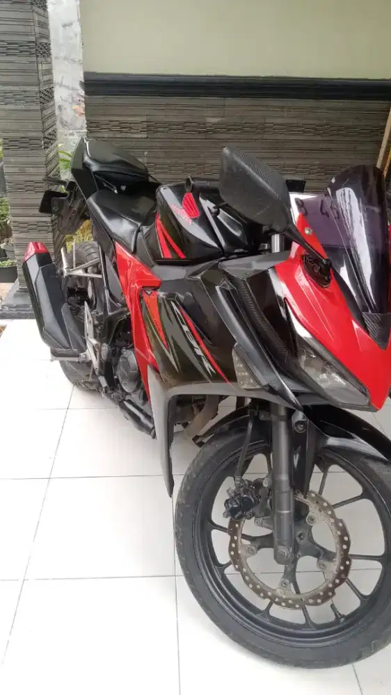 Dijual Motor Honda CBR150R