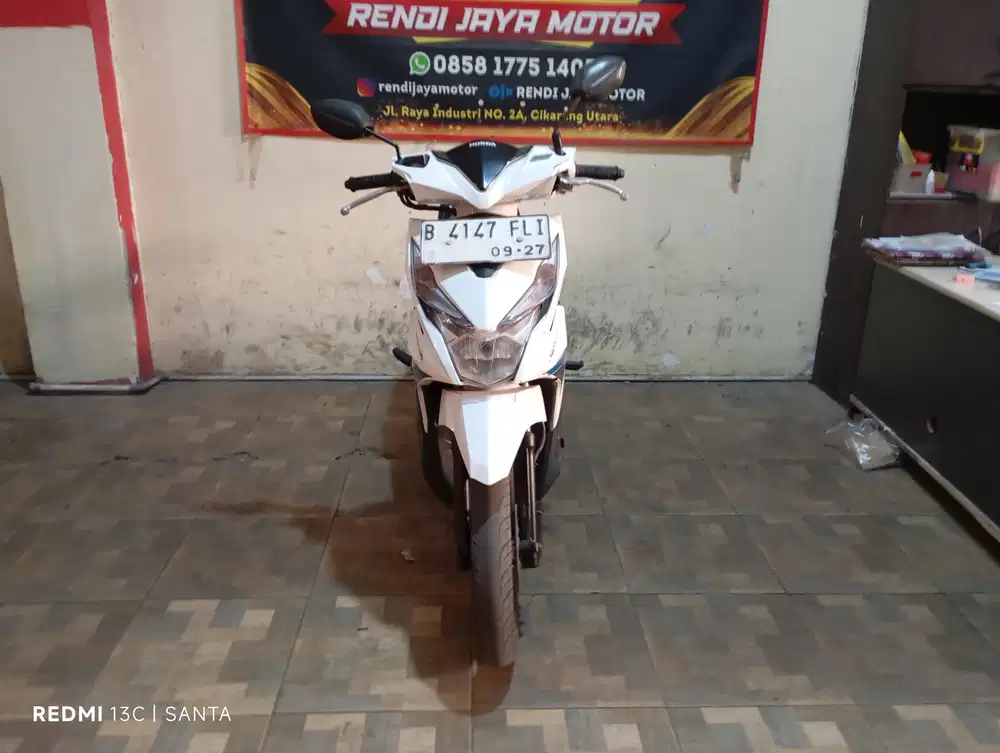 [Flash Sale] Honda beat eco tahun 2017 Surat komplit