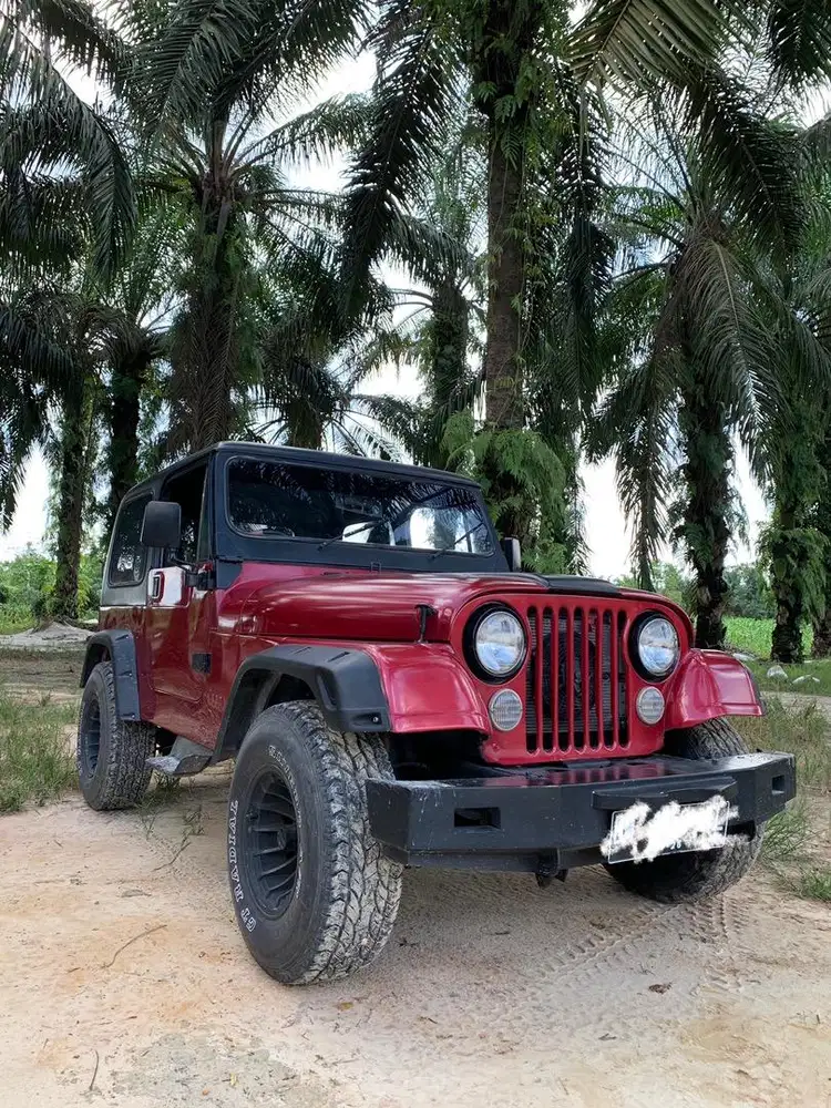Dijual Jeep CJ7 tahun 1981