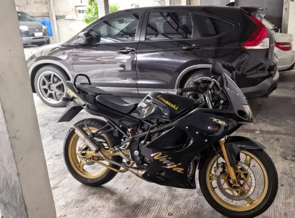 KAWASAKI NINJA 150 RR OLD