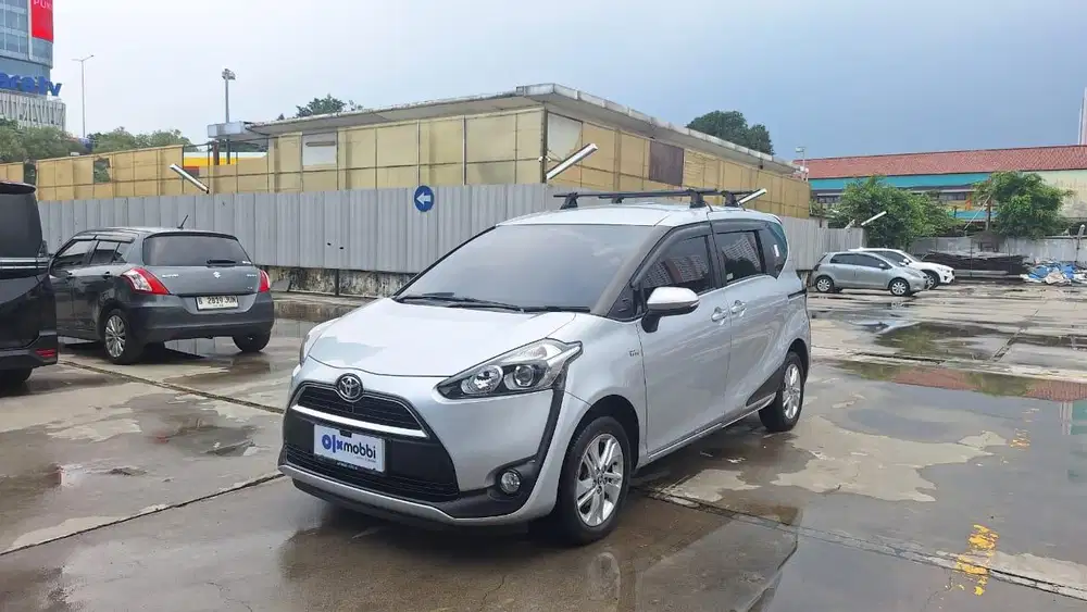 TDP 1 JUTA Toyota Sienta 1.5 G Bensin-AT 2016 Silver CYBGD