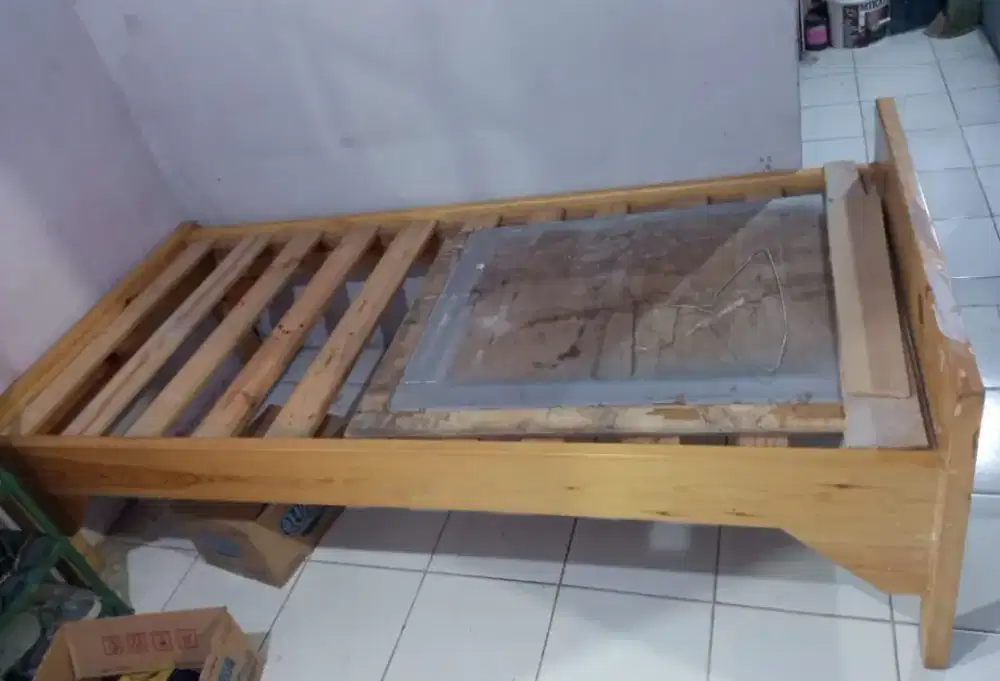 DIFAN (tempat tidur)