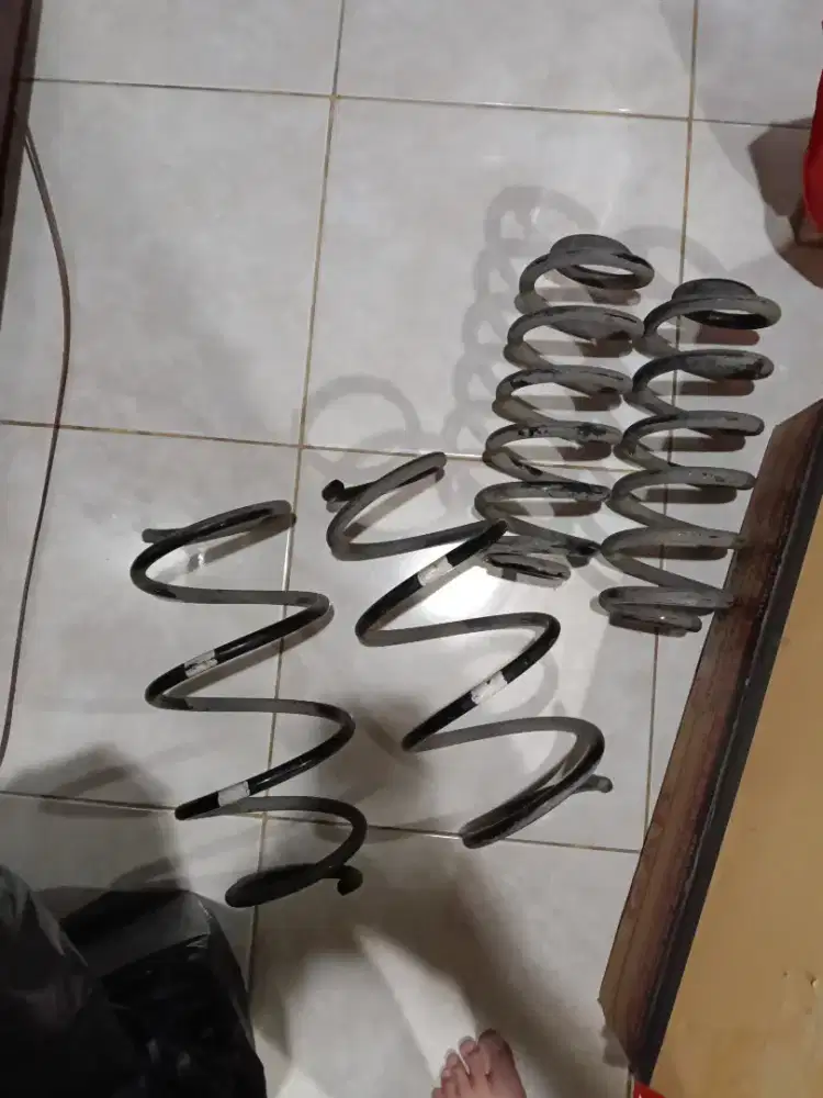 Alphard Gen 2 keong , baru ganti shock absorber