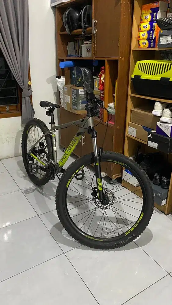 Sepeda MTB Polygon Premier 5