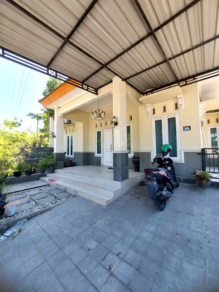 Rumah Luas Akses Mudah di Sidokarto Godean