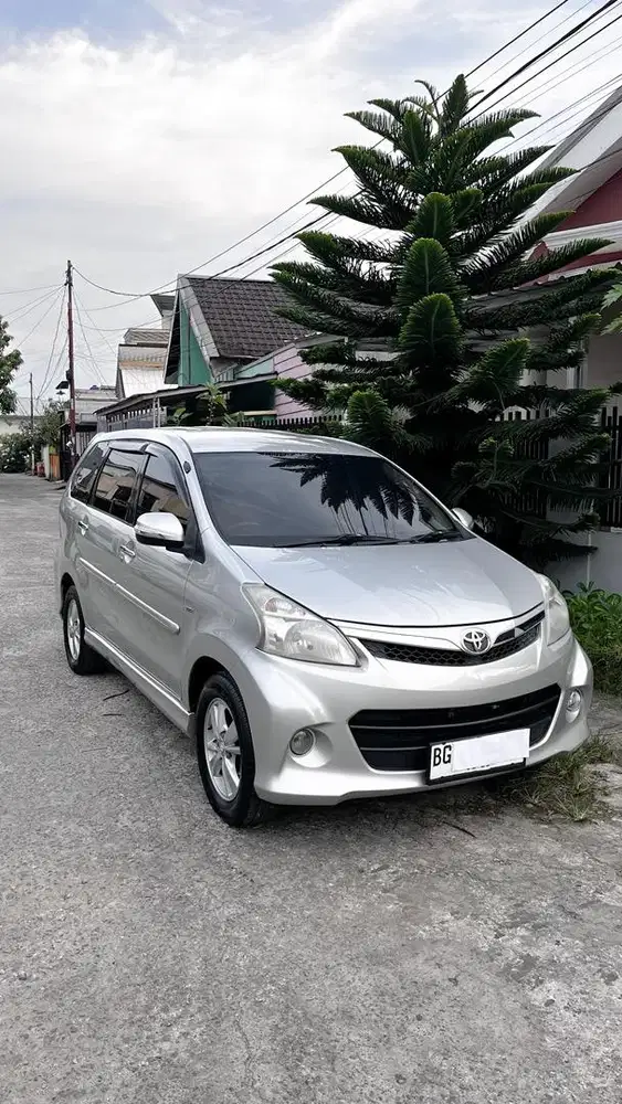 Avanza Veloz 1.5 AT airbag 2013 akhir pemakaian 2014