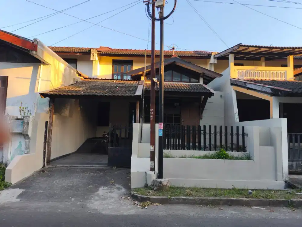 DIJUAL RUMAH DI MINOMARTANI
