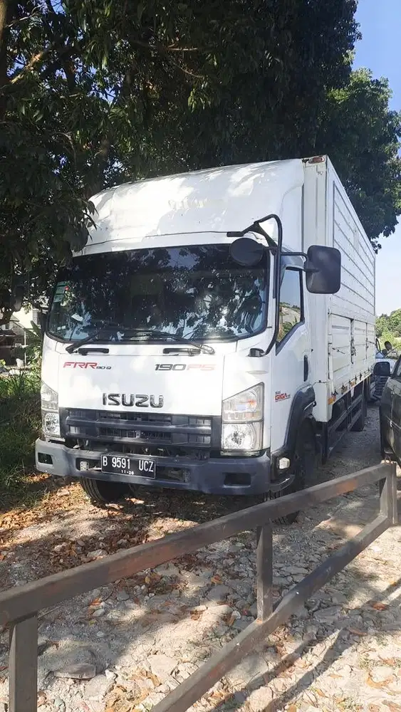 JUMBO+banBARU Isuzu Giga engkel 4x2 FRR 90 Q wingbox 2021 wing box bok