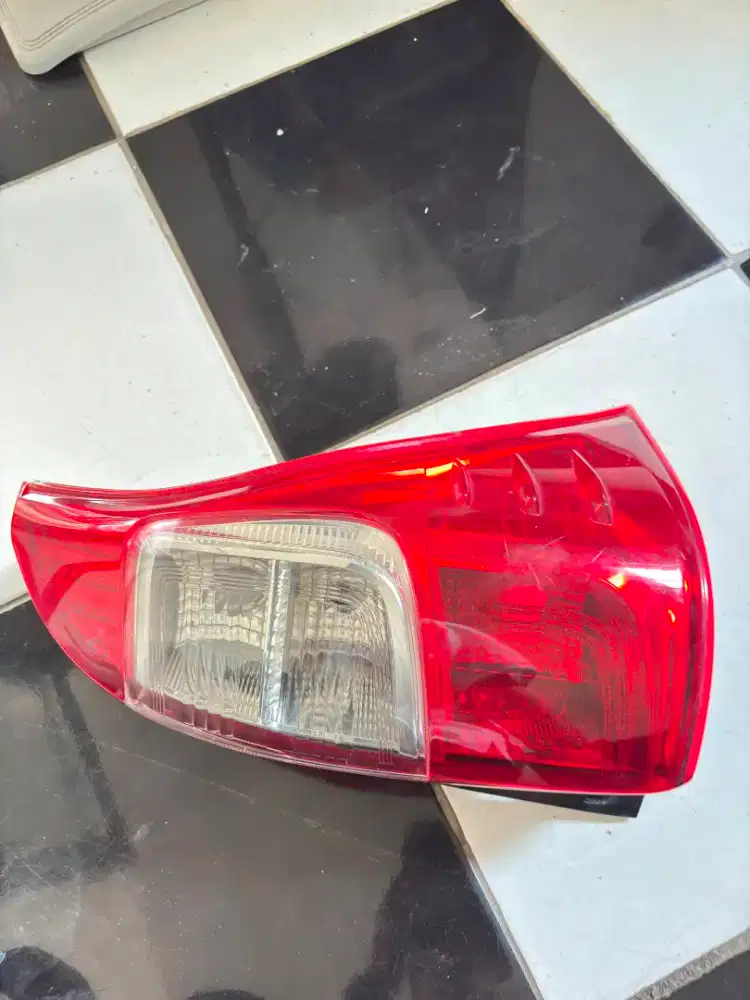 Stoplamp Kiri kanan, Avanza 2017-2018