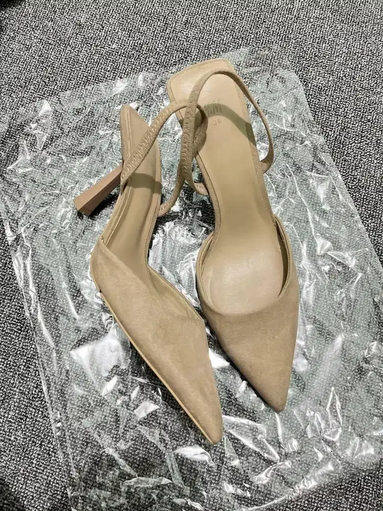 Heels HM coklat