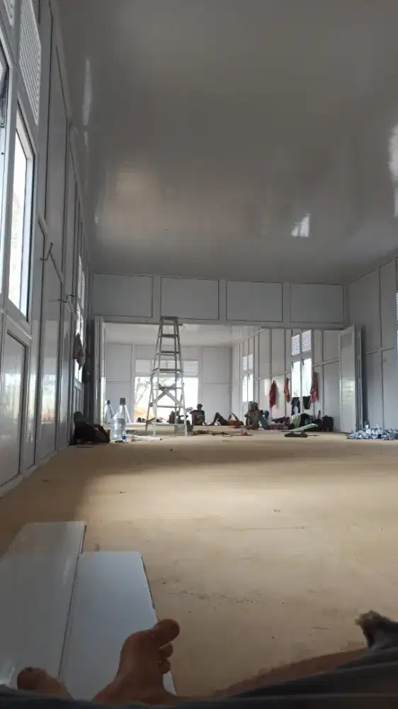 Renovasi rumah rusak