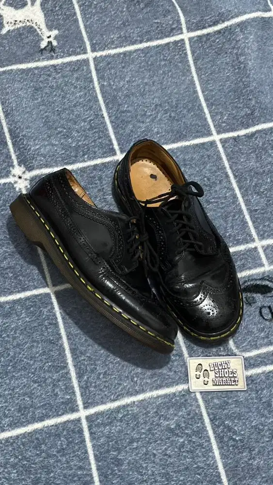 Dr marten 3989 wingtip brogue black smooth