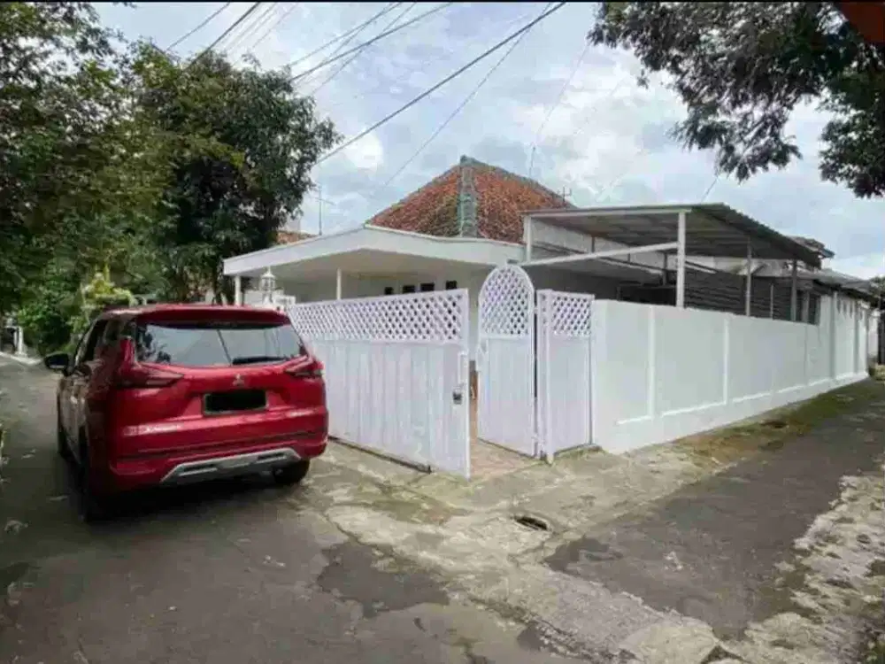 Rumah Hoek Murah Akses Lapangan Sempur Jagorawi Kebun Raya Juanda