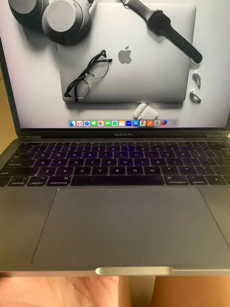 Macbook pro 2017 8/256GB (nego)
