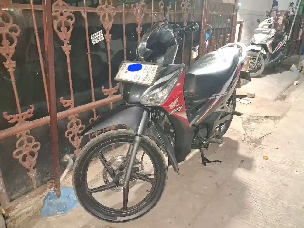 Jual kalem supra x 125 helm in /2016