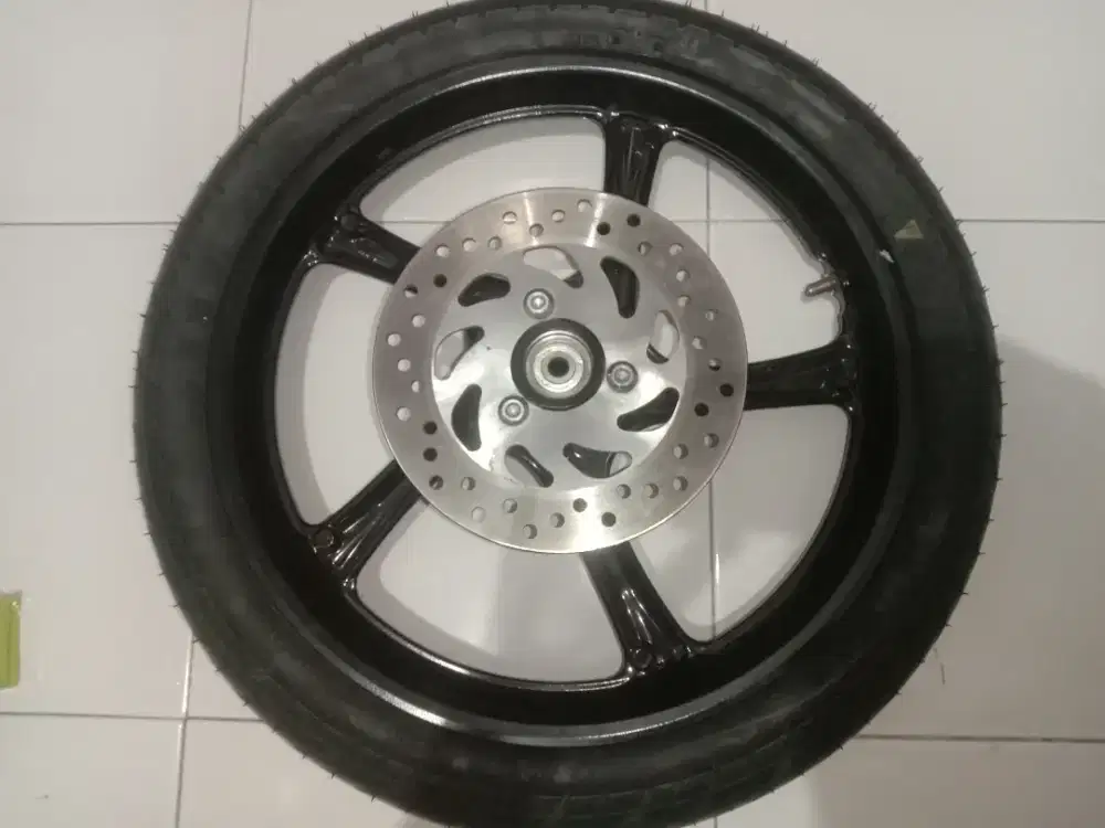 Jual pelek beserta ban dan pelek Yamaha m3 (aOri)tahune2025