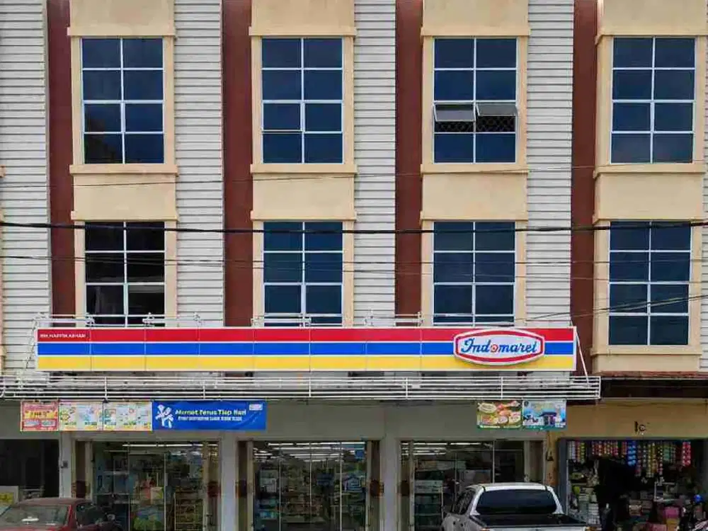 ruko 3 pintu 3 lantai ada penyewa