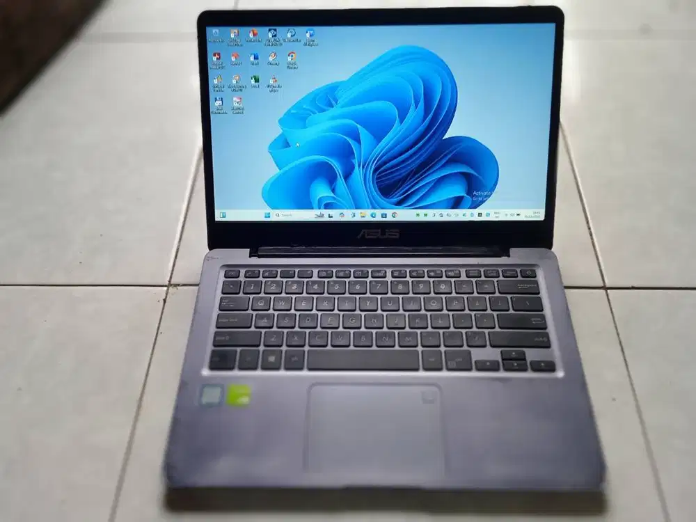 ASUS X411UF / Core i5 Gen-8 / nVidia MX130 / M2 512Gb / 8Gb/Min.Ringan